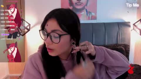 Eva   Emily online show from October 8, 11:38 am