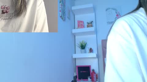 Snapshot of eva_sin18 chatting on September 10, 1:28 am Eva Sin online show from September 10, 1:28 am
