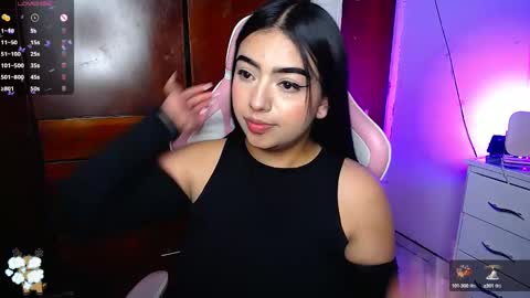 Eva  online show from December 12, 7:48 pm