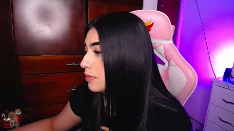 Eva  online show from December 27, 8:07 pm