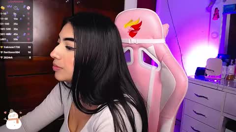 Eva  online show from February 14, 6:12 am