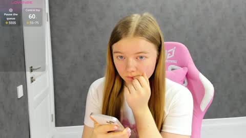 Snapshot of eva_tomiok chatting on January 25, 5:29 am Eva online show from January 25, 5:29 am
