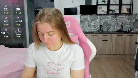 Snapshot of eva_tomiok chatting on December 22, 5:22 am Eva online show from December 22, 5:22 am