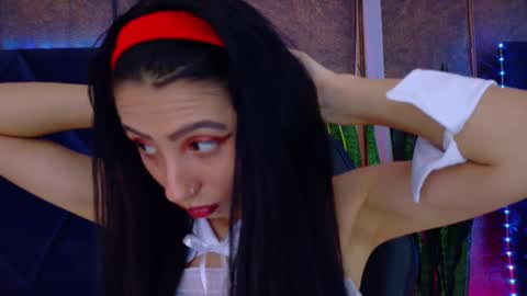 EVA CLOEE online show from October 30, 4:35 am