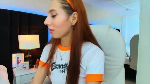 EVA CLOEE online show from September 13, 3:53 am