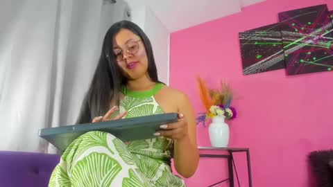 Snapshot of evaa_greey chatting on March 3, 10:10 pm Eva Grey online show from March 3, 10:10 pm