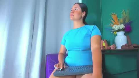 Snapshot of evaa_greey chatting on September 8, 10:09 pm Eva Grey online show from September 8, 10:09 pm