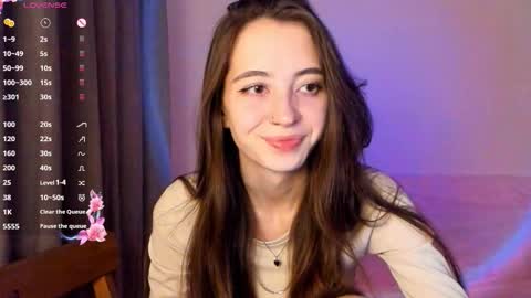 evabradly online show from October 18, 6:45 pm