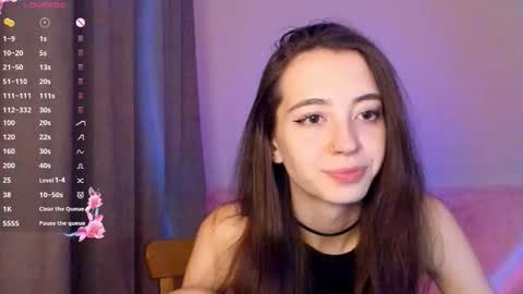 evabradly online show from November 19, 7:01 pm