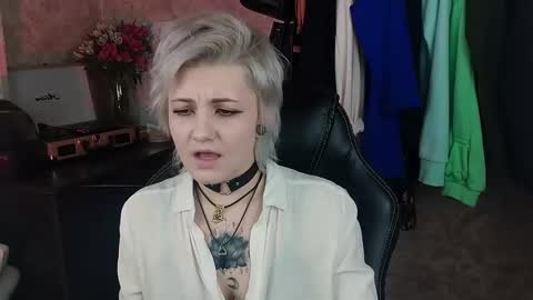 Snapshot of evabrownie chatting on February 11, 8:26 am Eva Brownie online show from February 11, 8:26 am
