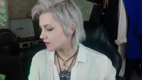 Snapshot of evabrownie chatting on February 11, 11:53 am Eva Brownie online show from February 11, 11:53 am