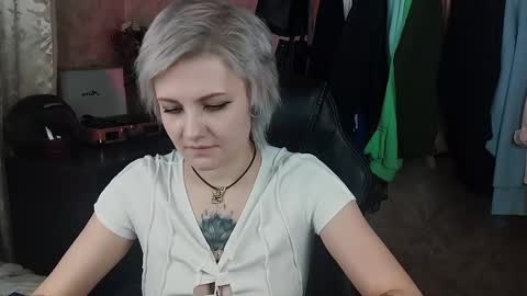 Snapshot of evabrownie chatting on February 2, 12:35 pm Eva Brownie online show from February 2, 12:35 pm