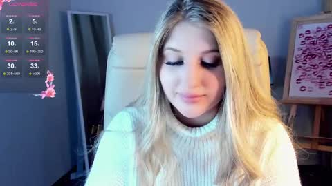 Snapshot of evacadooo chatting on March 11, 5:46 am Eva online show from March 11, 5:46 am