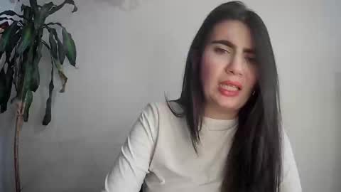 Snapshot of evacollins12 chatting on February 24, 9:31 pm evacollins12 online show from February 24, 9:31 pm