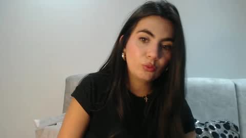 Snapshot of evacollins12 chatting on September 11, 1:18 am evacollins12 online show from September 11, 1:18 am