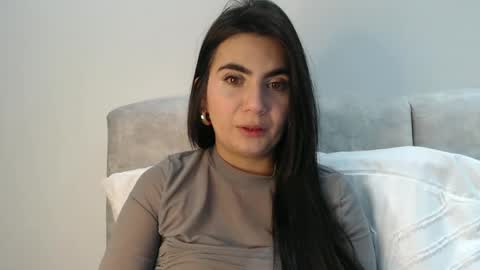 evacollins12 online show from October 27, 1:38 am