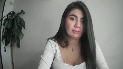 Snapshot of evacollins12 chatting on February 17, 9:54 pm evacollins12 online show from February 17, 9:54 pm