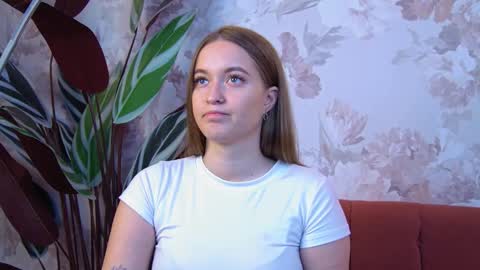 evahariss1 online show from September 29, 6:12 am