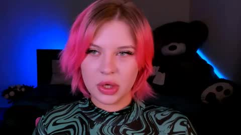 Eva online show from February 15, 11:25 pm