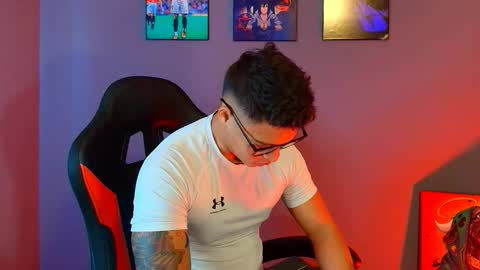 EVAN GREY online show from March 6, 6:07 pm