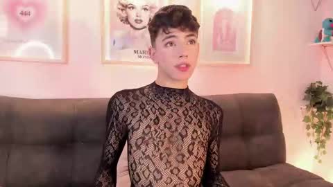 Evan voss  help me get 200 likesindependent model online show from November 6, 2:09 pm