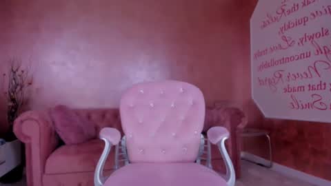 Snapshot of evanew_ chatting on February 17, 9:54 pm Eva online show from February 17, 9:54 pm
