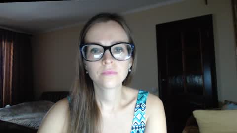 Snapshot of evangeline06 chatting on September 17, 9:24 am YourMistress online show from September 17, 9:24 am