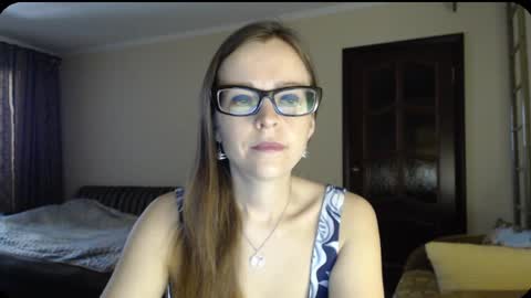 Snapshot of evangeline06 chatting on December 17, 8:34 am YourMistress online show from December 17, 8:34 am
