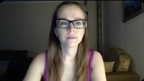 Snapshot of evangeline06 chatting on December 4, 8:39 am YourMistress online show from December 4, 8:39 am