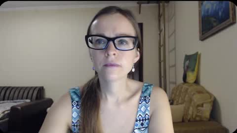 Snapshot of evangeline06 chatting on December 11, 8:26 am YourMistress online show from December 11, 8:26 am