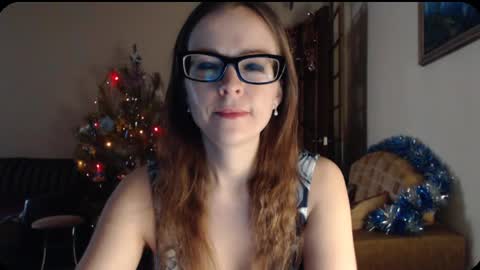 Snapshot of evangeline06 chatting on January 5, 9:05 am YourMistress online show from January 5, 9:05 am