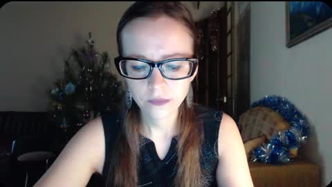 Snapshot of evangeline06 chatting on January 6, 8:57 am YourMistress online show from January 6, 8:57 am