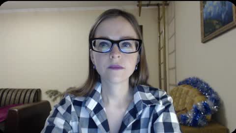 Snapshot of evangeline06 chatting on January 17, 9:28 am YourMistress online show from January 17, 9:28 am