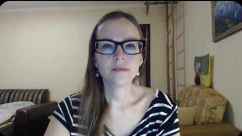 Snapshot of evangeline06 chatting on December 20, 9:32 am YourMistress online show from December 20, 9:32 am