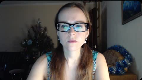 Snapshot of evangeline06 chatting on January 14, 8:31 am YourMistress online show from January 14, 8:31 am