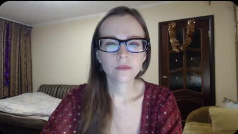 Snapshot of evangeline06 chatting on December 23, 8:33 am YourMistress online show from December 23, 8:33 am