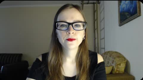 Snapshot of evangeline06 chatting on February 13, 8:17 am YourMistress online show from February 13, 8:17 am