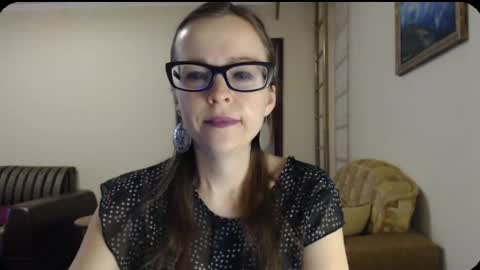 Snapshot of evangeline06 chatting on February 7, 8:33 am YourMistress online show from February 7, 8:33 am