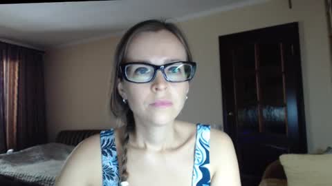 Snapshot of evangeline06 chatting on September 10, 8:59 am YourMistress online show from September 10, 8:59 am