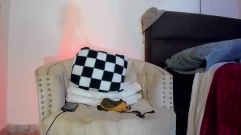 evansfenty online show from April 2, 8:27 pm