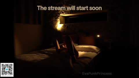 Snapshot of evapunkprincess chatting on February 10, 8:42 am Eva online show from February 10, 8:42 am