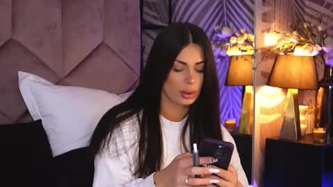 EvaRhea online show from November 10, 3:53 am