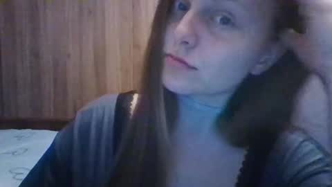 evasapples2026 online show from May 14, 8:40 pm