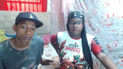 Eva And Emmanuel online show from June 2, 1:13 pm