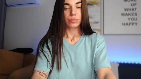 Snapshot of evaxxlove chatting on February 21, 9:00 pm Eva online show from February 21, 9:00 pm