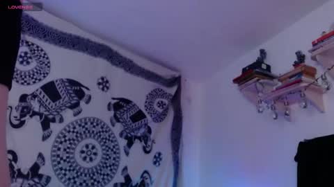 Eve Blue  friends. IG eve blue77 TW EveBlue 1 OF eveblue7 online show from December 15, 12:17 am