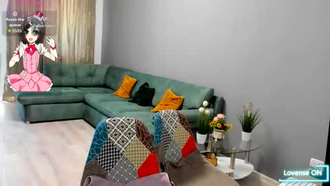 eveeevian online show from October 20, 8:41 am