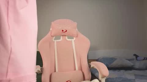 Eveleen online show from October 10, 1:06 pm