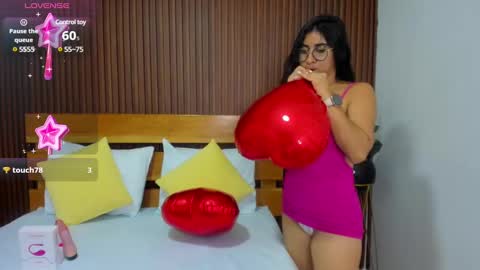 BELLA online show from February 13, 3:03 pm