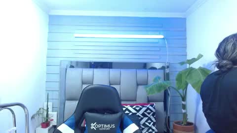 evelin zaens online show from May 8, 5:24 am
